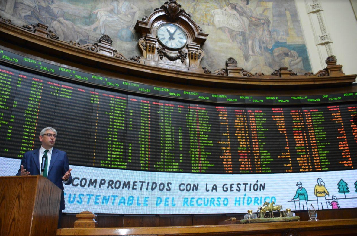 Aguas Andinas se convierte en el primer emisor de bonos verdes y sociales en el mercado chileno