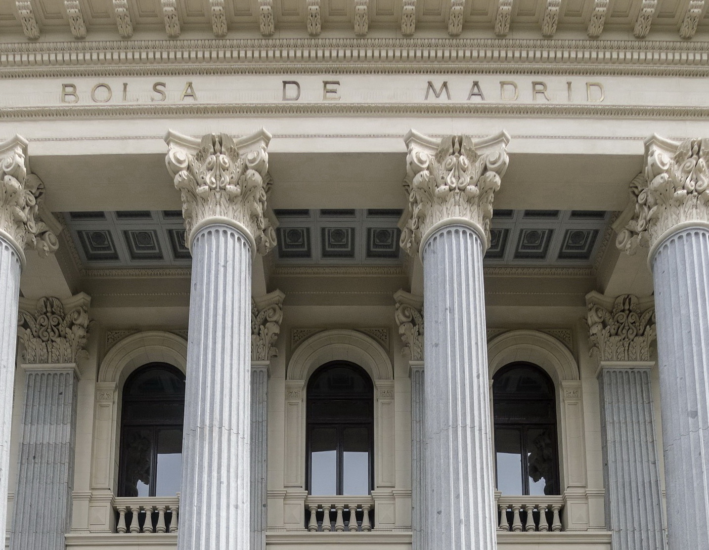 madrid-stock-exchange-g9ee184794_1920-1